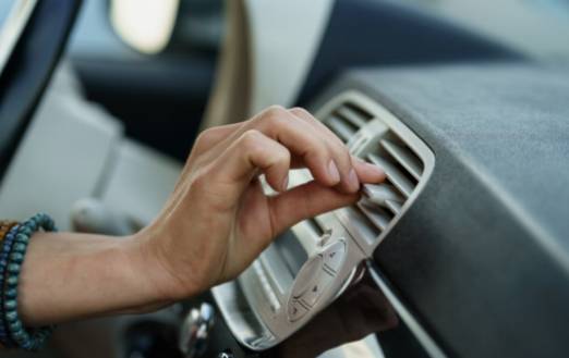 Ikke bekymre deg: Tips for å holde bilens klimaanlegg kjølig i drift