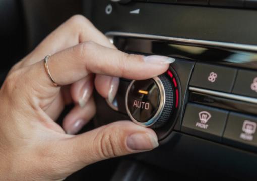 Ikke ignorer disse 5 uvanlige lydene som kommer fra bilens AC-enhet